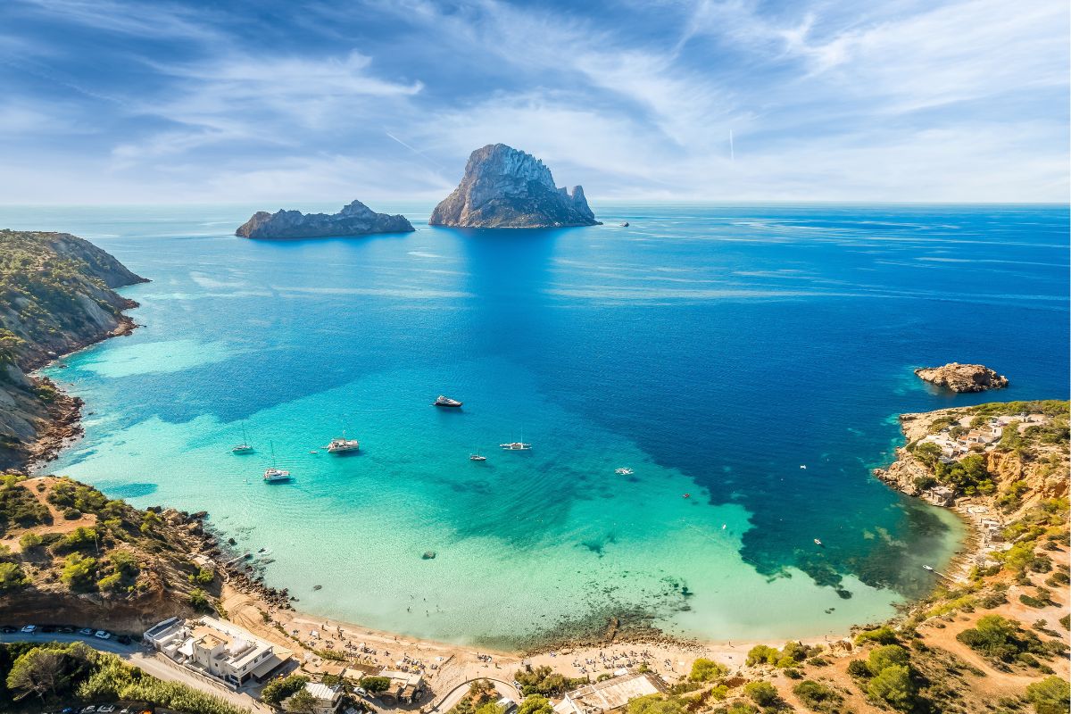 6 Best Beaches In To Visit in 2023