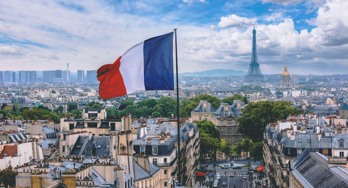 U.S. Embassy: France Raises Its Security Alert System To The Highest Level