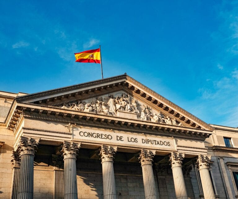 Spain to require PCR tests