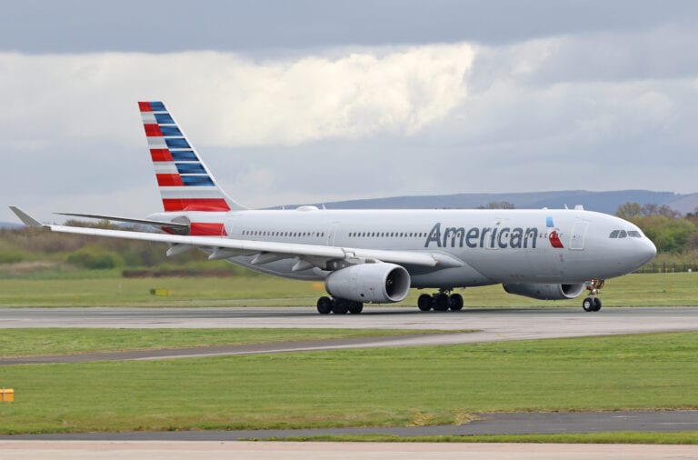 Americal Airlines cutting flights