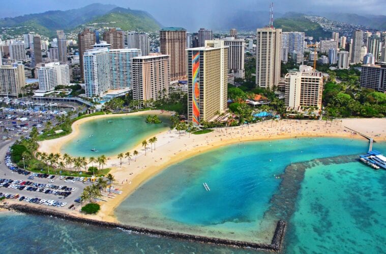 Hawaii's-largest-beach-resort-reopening-as-tourism-slowly-recovers