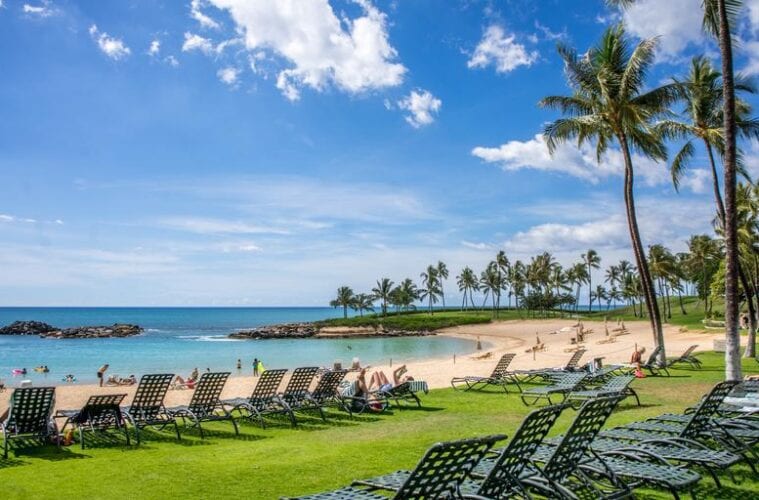 Hawaii to waive quarantine and testing for vaccinated travelers