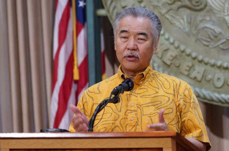 Governor of Hawaii Hesitant to Ease Travel Restrictions for Vaccinated Travelers