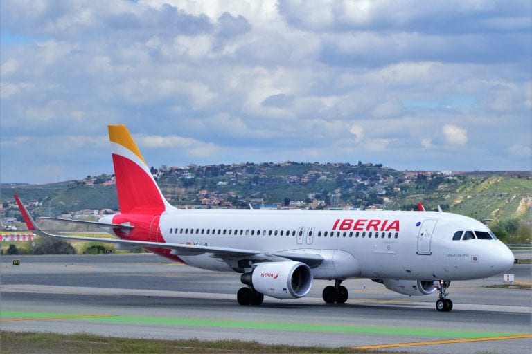 Spain to ban more flights as COVID-19 deaths surge
