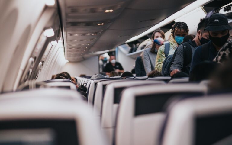 Face masks might not be mandatory on U.S. airplanes from September