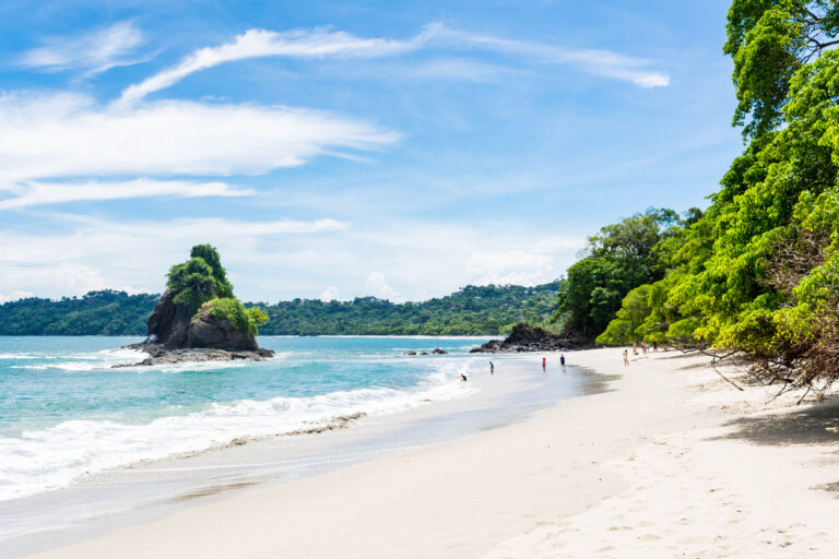Costa Rica President Signs Digital Nomad Visa Initiative Into Law