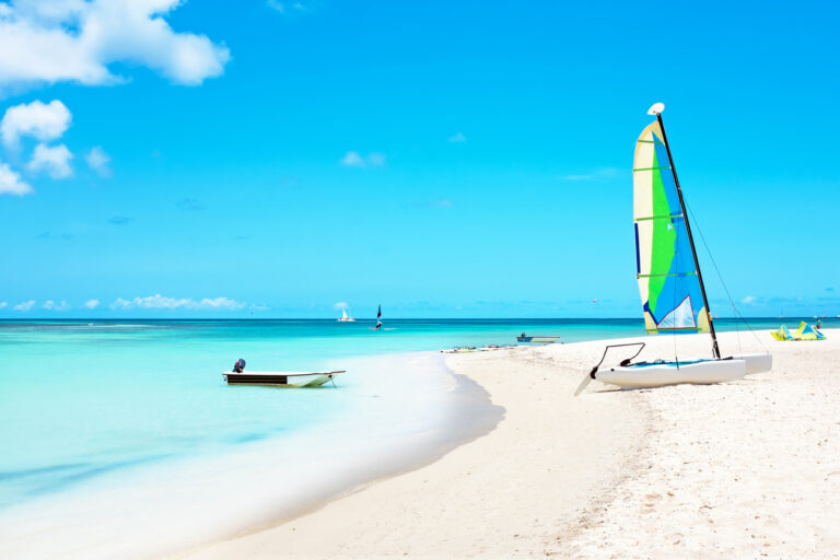 is it safe to travel to Aruba right now during covid