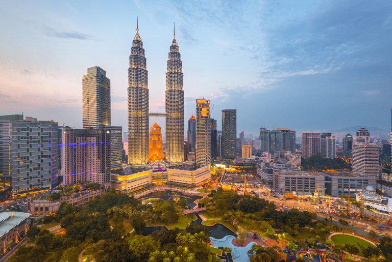 Malaysia Plans to Allow All International Travelers to Enter The Country in November