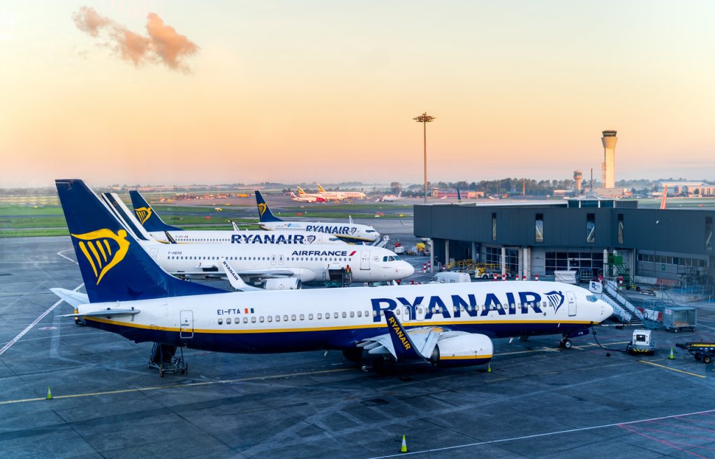 ryanair planes at dublin airport