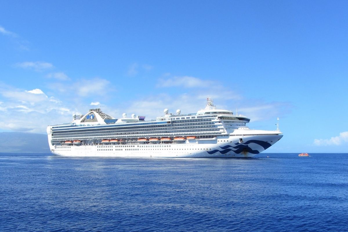 Hawaii Receives First Cruise Ship Since Beginning of The Pandemic
