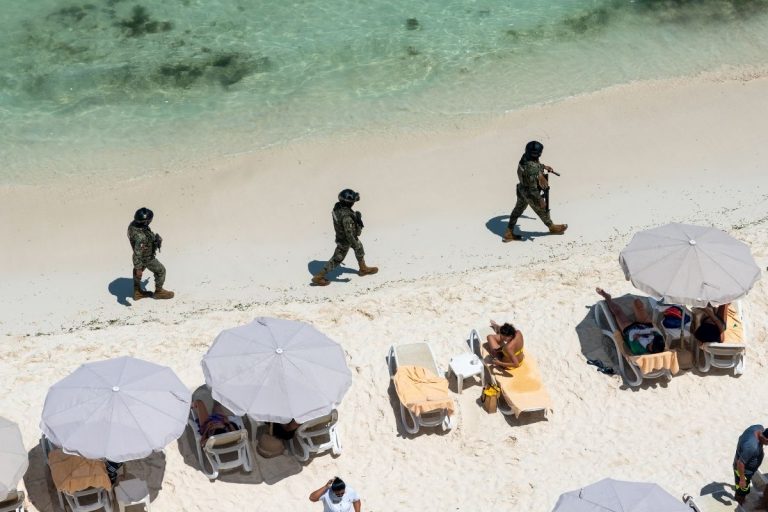 US Issues Alert Against Traveling To Cancun as Violence is on the Rise