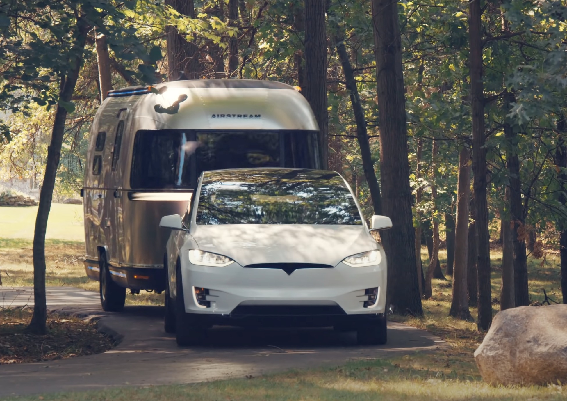 Airstream Reveals Concept of First Electric RV Trailer