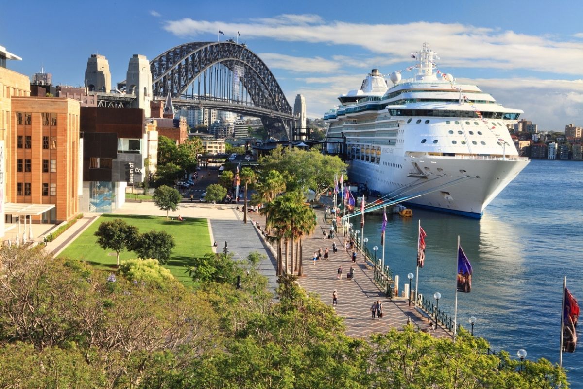 Australia Drops Cruise Ships Ban After 2-Years