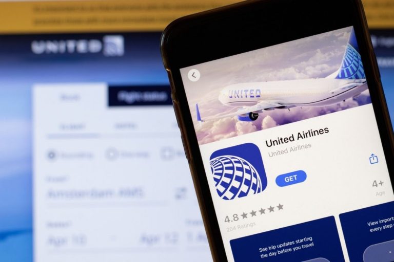 United Airlines Basic Economy Tickets Can Now Be Refunded For a Fee