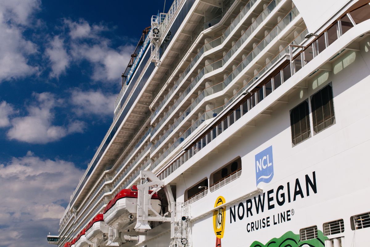 Norwegian Cruise Line Extends 35% Off Sale, And Includes Free Alcoholic Beveragesv