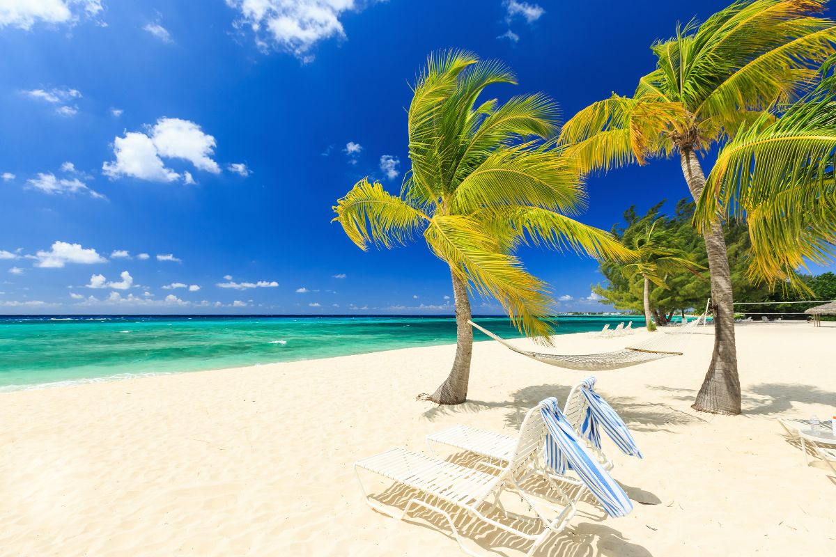 best beaches in cayman islands to visit