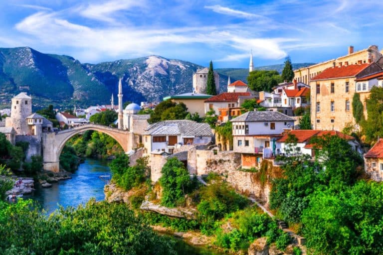 EU Offers 1-Month Free Stay For Digital Nomads In Bosnia And Herzegovina