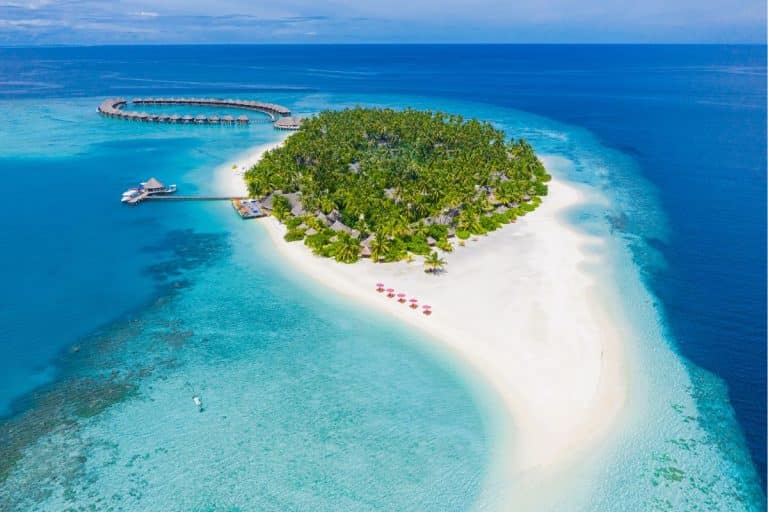 best beaches in maldives to explore