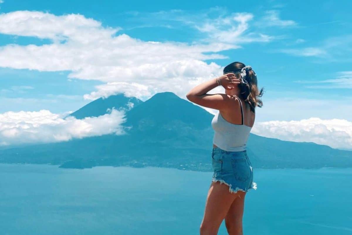 Meet The 22-Year-Old 'Digital Nomad' Who Makes $11K A Month Traveling The World