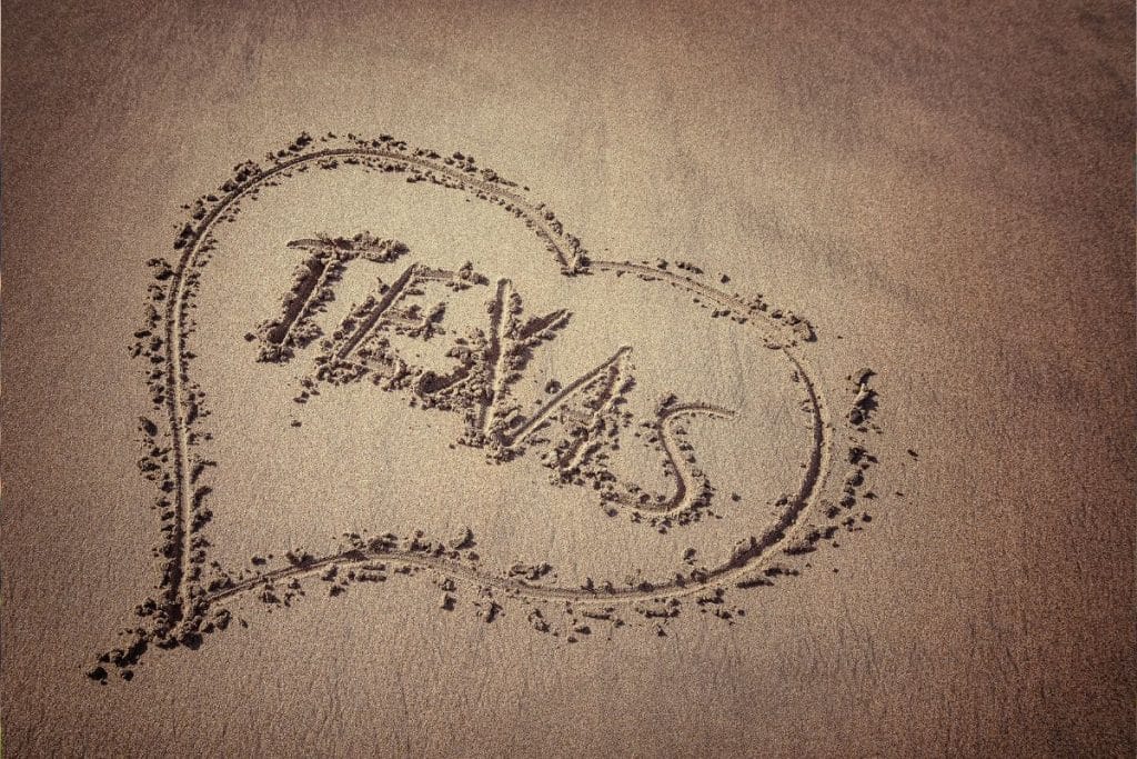 texas beach love sign