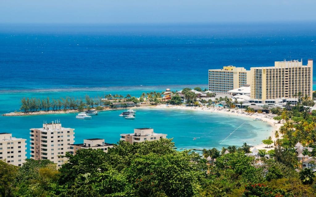 Jamaica hotels and resorts by the beach