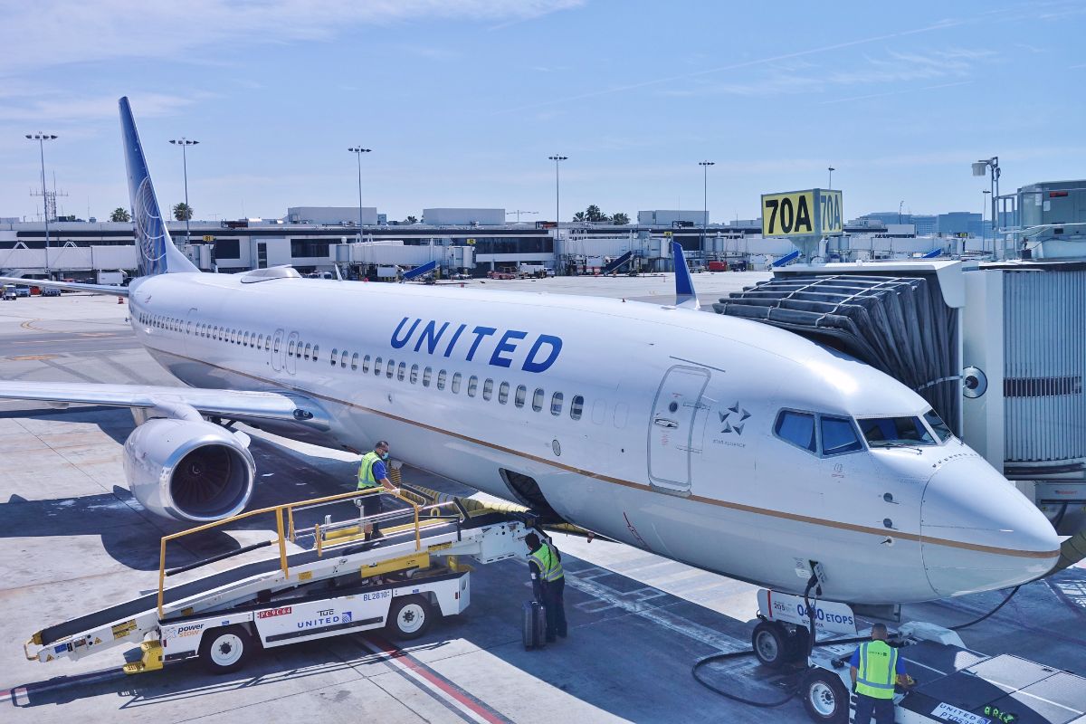United Airlines Improves Seating Policy For Families And Eliminates Fees