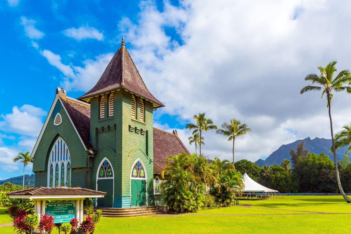 These 10 Underrated Small Towns In Hawaii Are Beautiful Hidden Gems