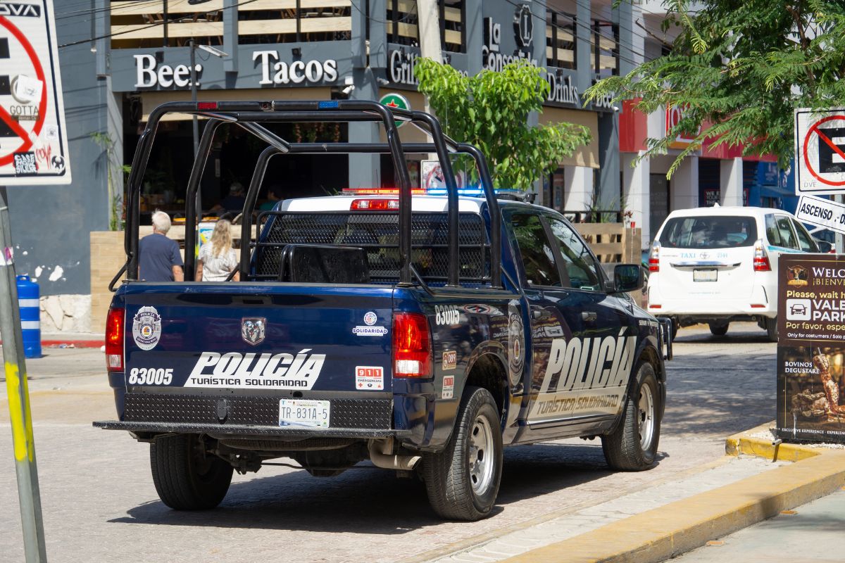 Mexican Officials Warn Tourists Against Passport Theft In Playa Del Carmen