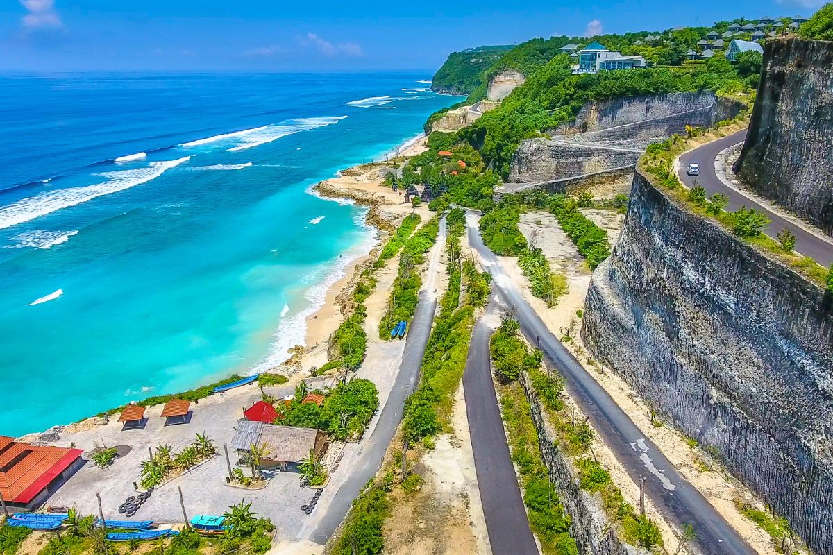 This Hidden Beach In Bali Is Gaining Rapid Popularity Among Tourists