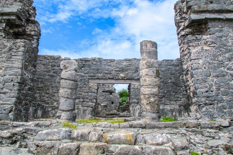 This Unknown Mayan Temple Is The Hidden Gem Of The Cancun Hotel Zone