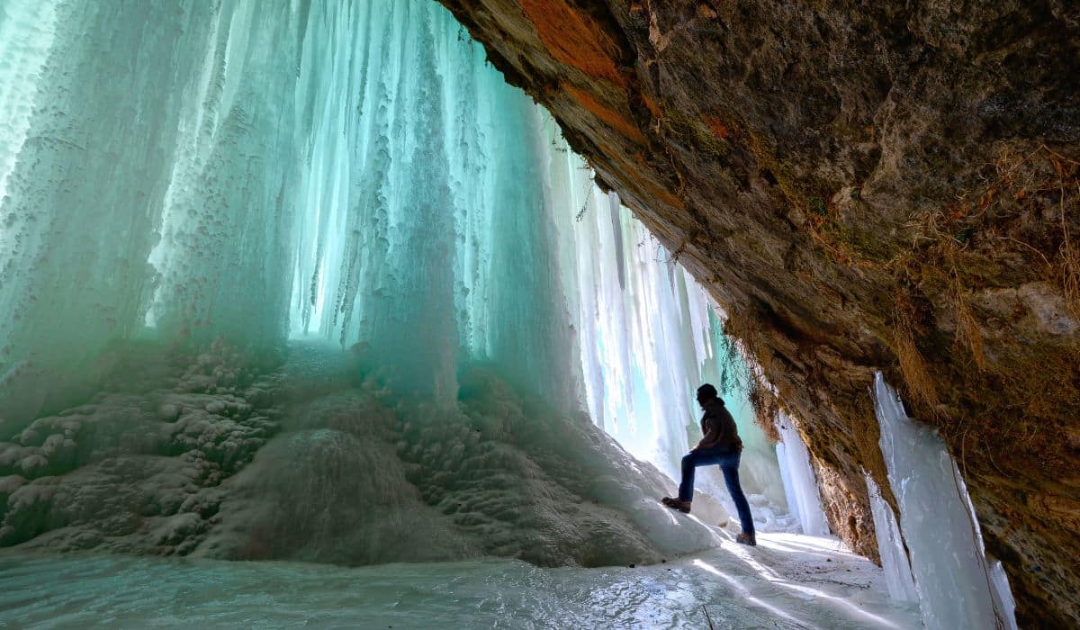 3 Underrated Travel Destinations In Michigan To Visit This Winter