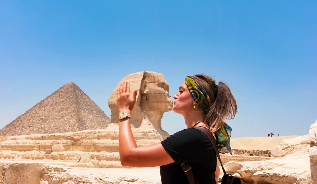 Why Are Digital Nomads Flocking To Egypt in 2024