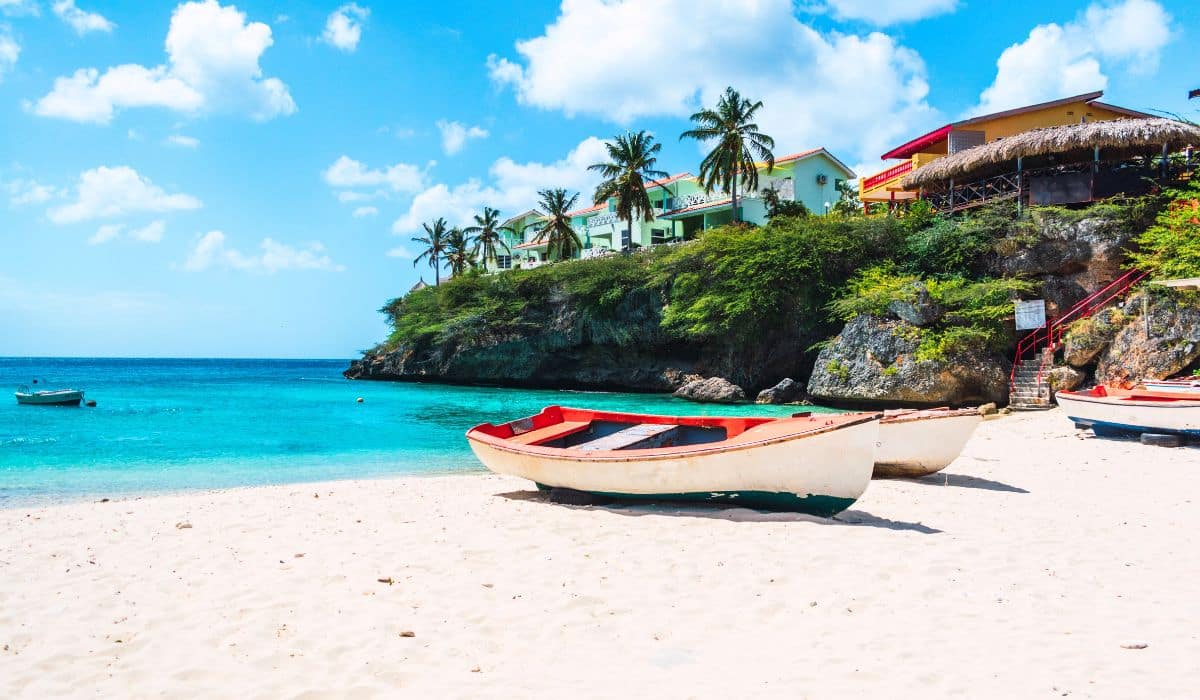 This Caribbean Destination Keeps Breaking Tourism Records And It's Not Cancun